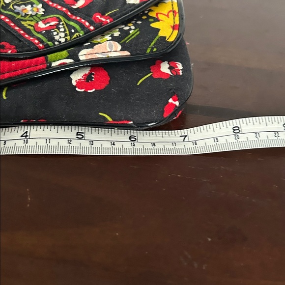 Vera Bradley Poppy Fields magnetic wristlet - Picture 5 of 8